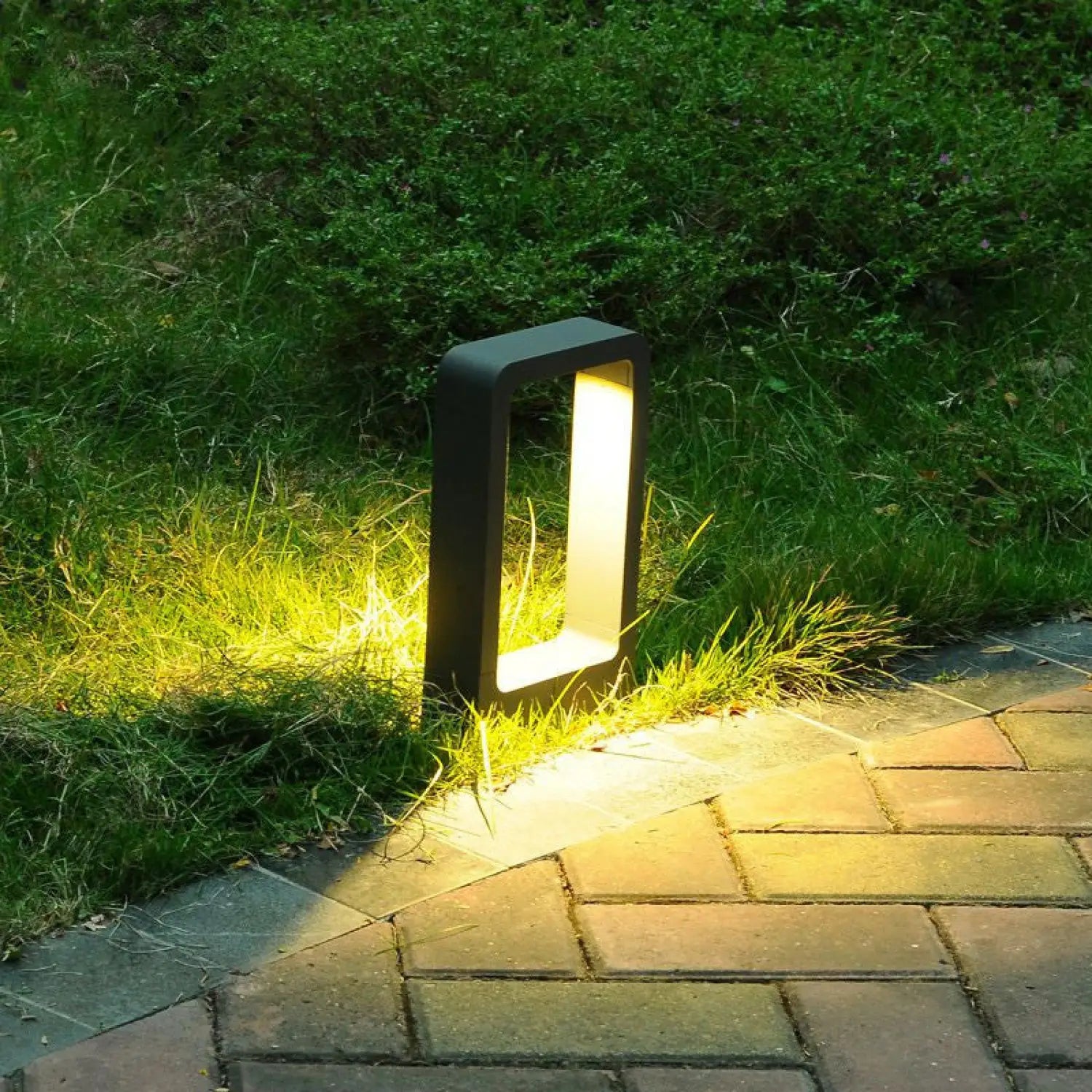 Outdoor Garden Lights with LED & Waterproof for Lawn Villa & Pathway Decor - Sand black - 12V Hanging Light
