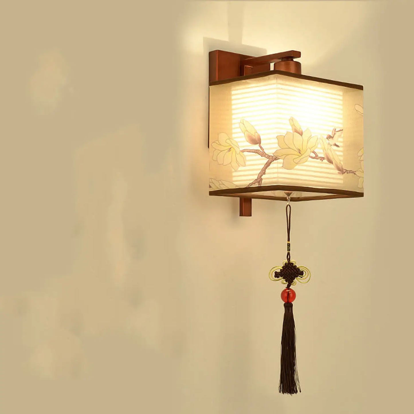 Outdoor Wall Light Mount with Retro Style for Garden and Balcony - 12V Hanging Light
