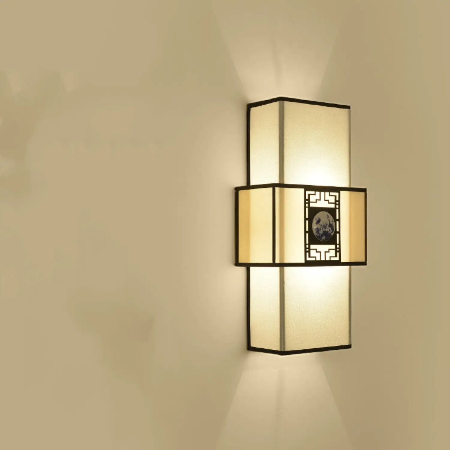 Outdoor Wall Light Mount with Retro Style for Garden and Balcony - 12V Hanging Light