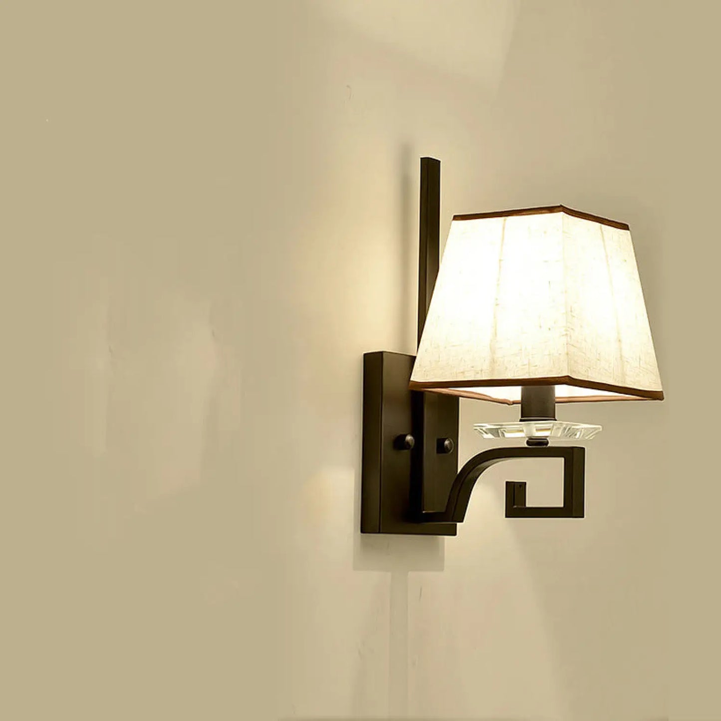 Outdoor Wall Light Mount with Retro Style for Garden and Balcony - 12V Hanging Light