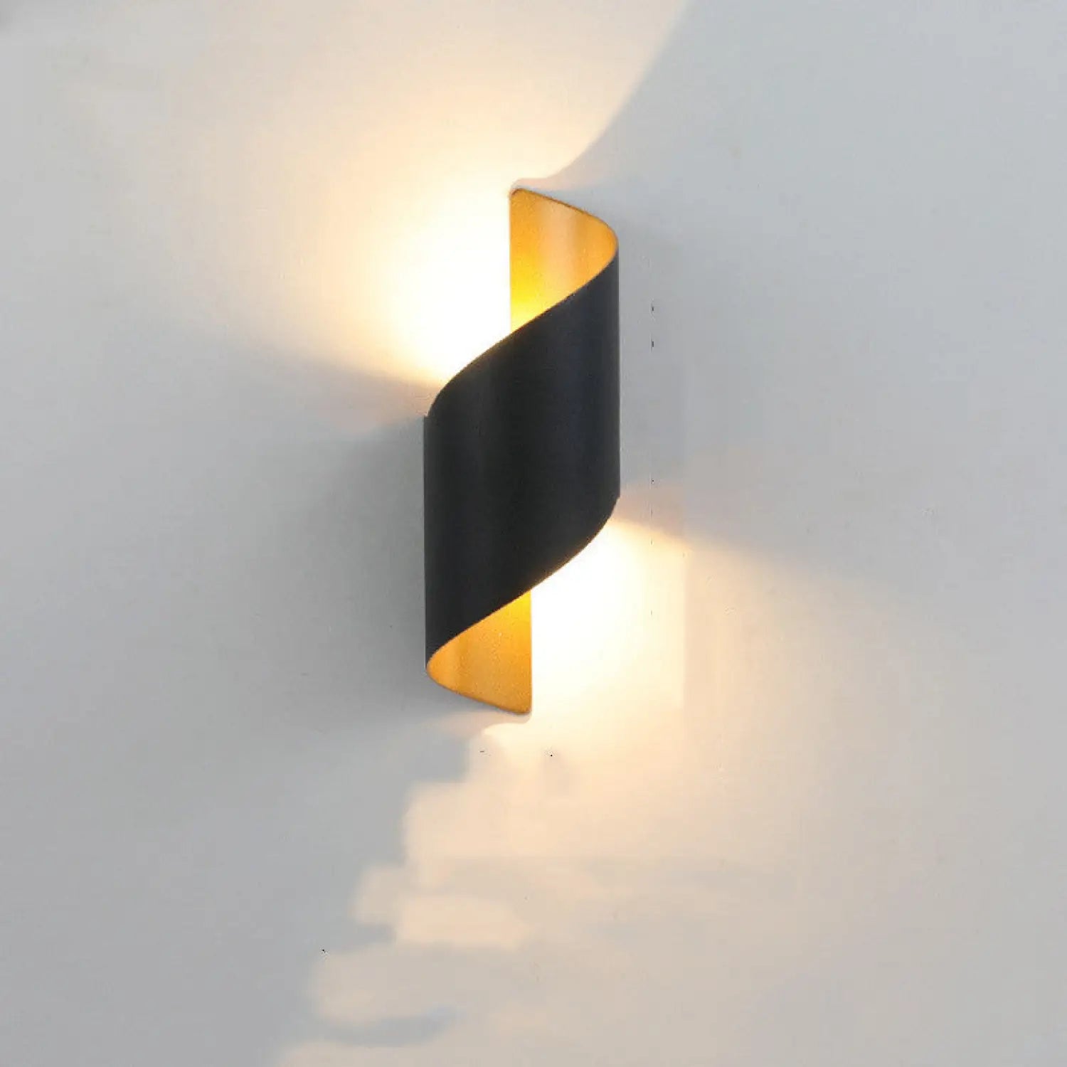 Simple Outdoor LED Lamp with Sleek Waterproof Design - Black gold B / Neutral light - 12V Hanging Light