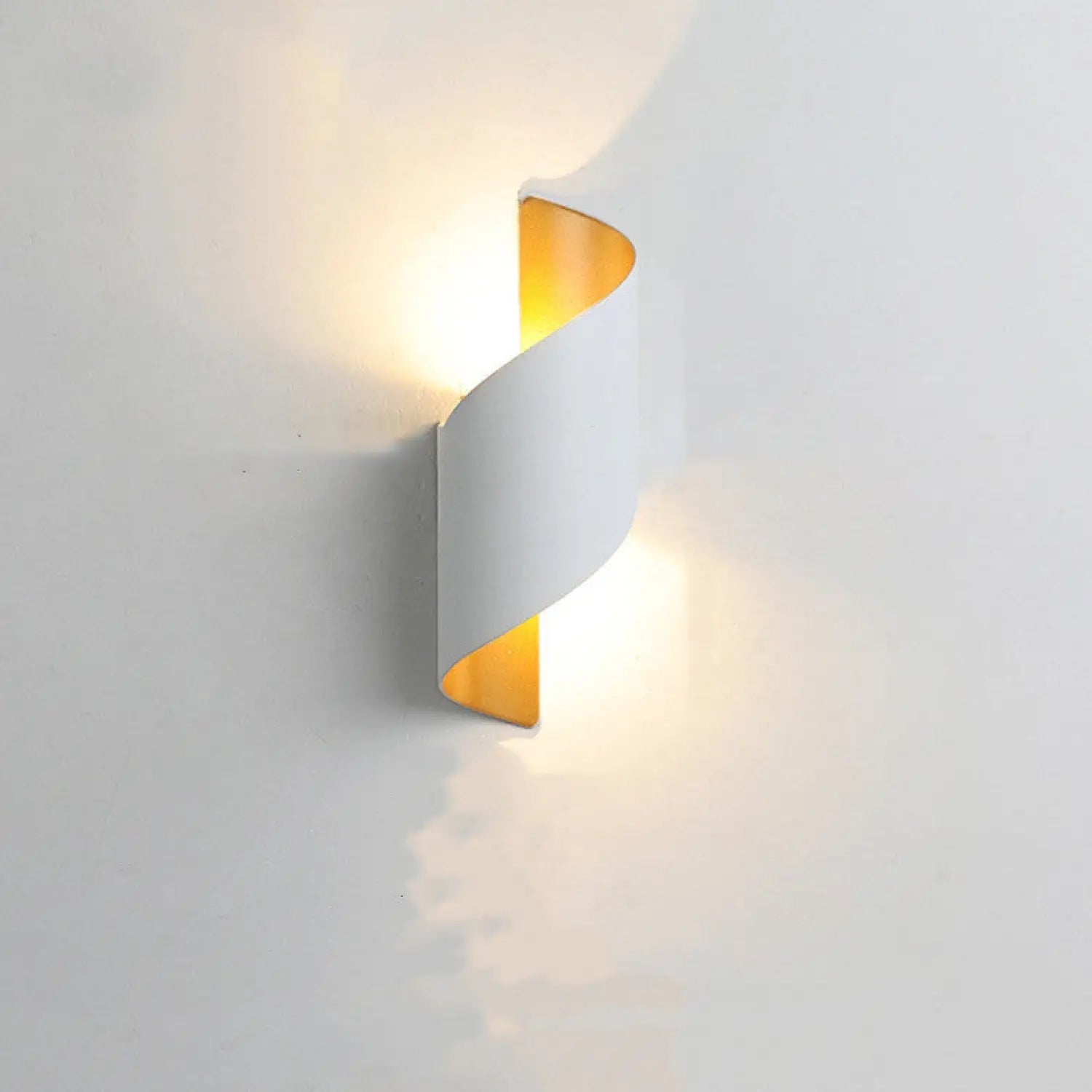 Simple Outdoor LED Lamp with Sleek Waterproof Design - White gold B / Neutral light - 12V Hanging Light