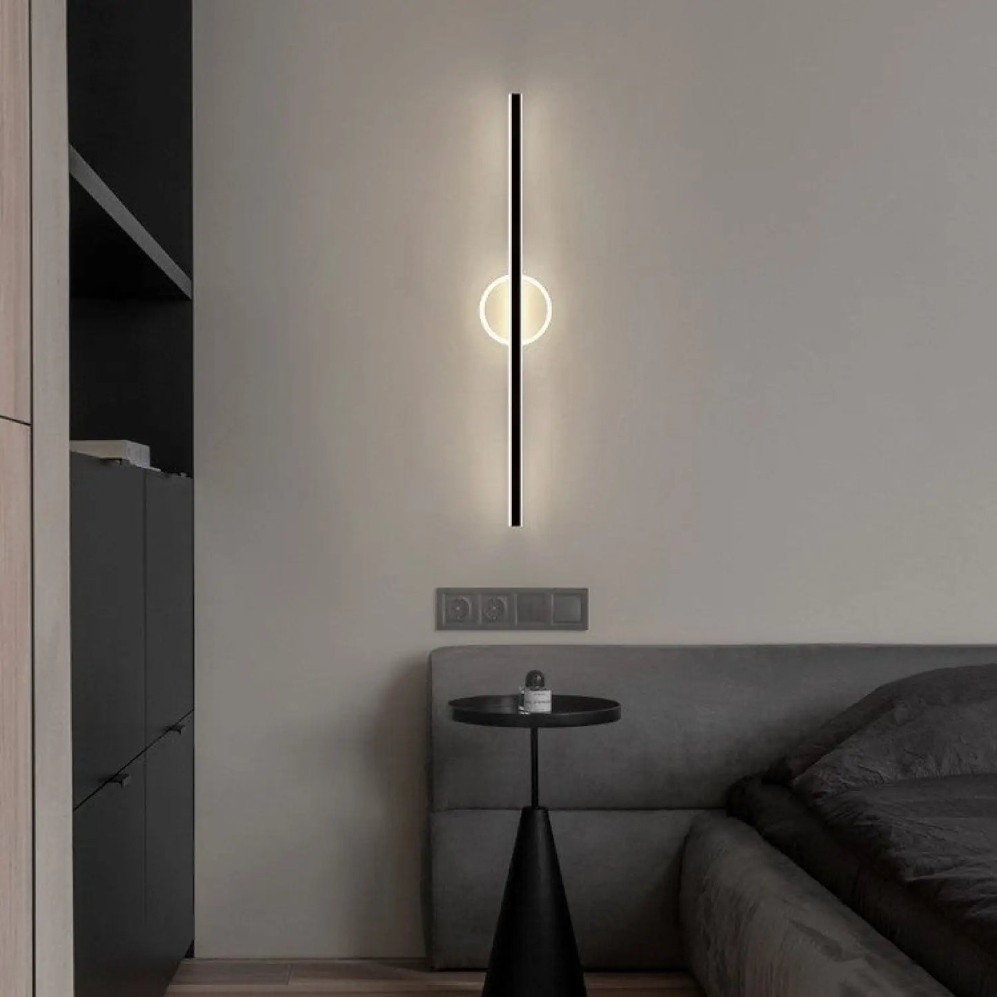 Sleek Wall Lamp with Modern Light for Bedroom & Cozy Ambience - Wall Mount Fixture