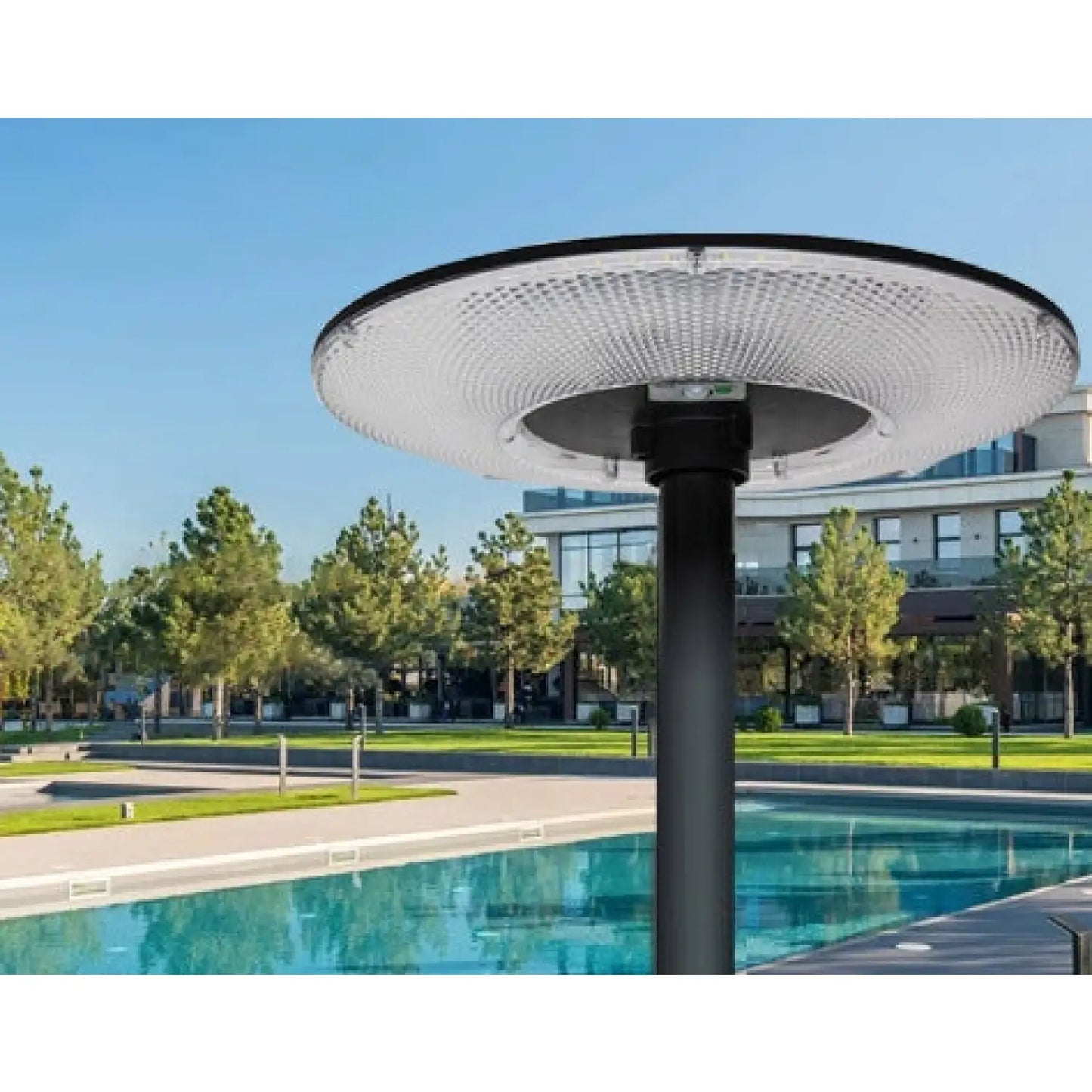 Solar-Powered Outdoor Light on Pole for Garden & Street - 200w remote control light cont / UFO Solar UFO Light - Solar