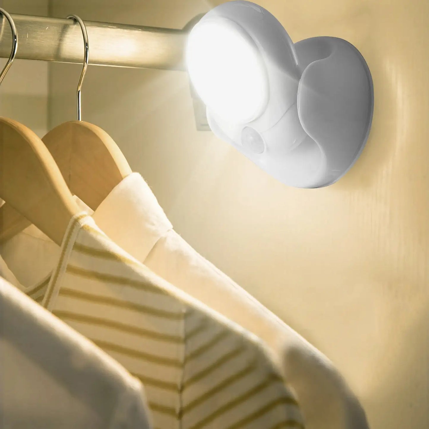 360-Degree Rotatable Spotlight LED Featuring Smart Motion Sensing - White - Spot Light
