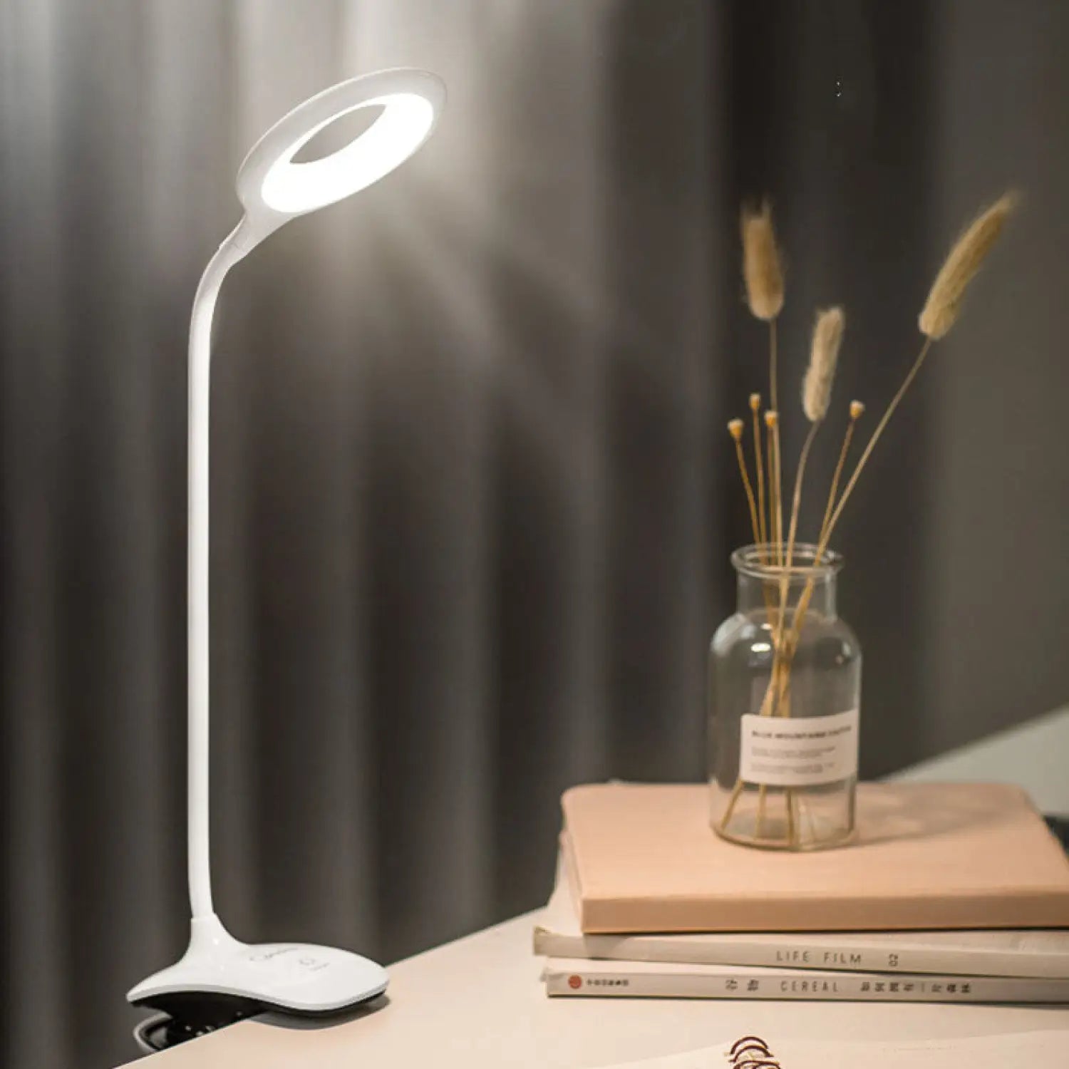 Minimalist Touch-Control Reading Light for Table - High-Efficiency LED Desk Lamp - Reading light