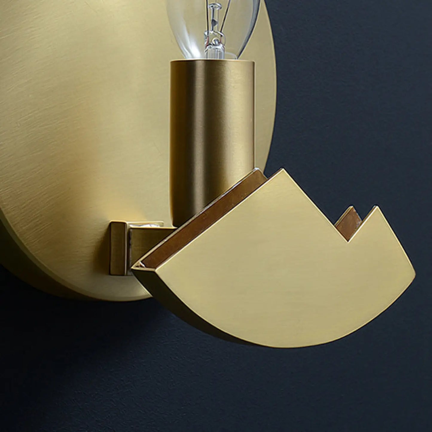 Nordic Art Wall Lamp with Copper Design for Living Room Lighting - Copper color - 12V Hanging Light