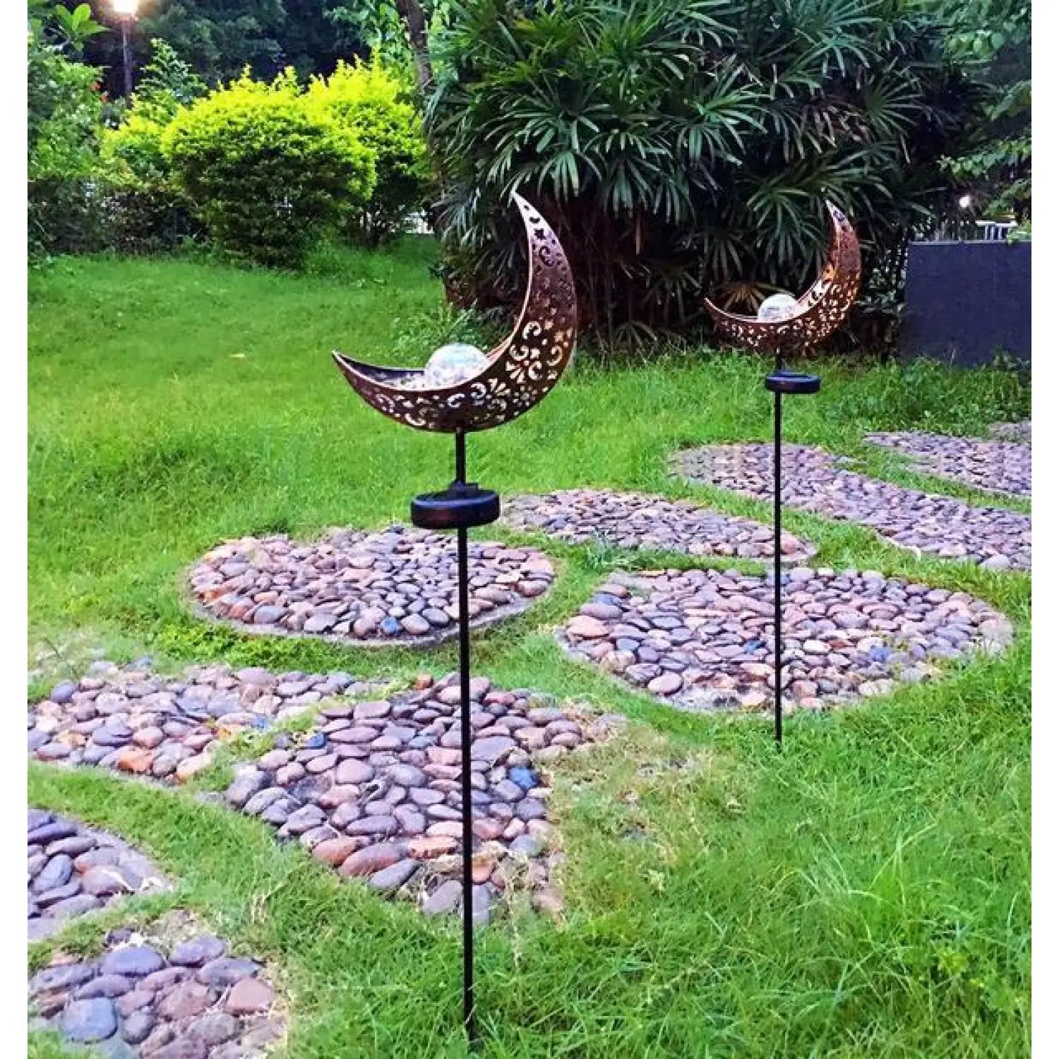 Solar LED Lamps with Waterproof & Flame Effect for Outdoor Garden Lighting - 12V Hanging Light