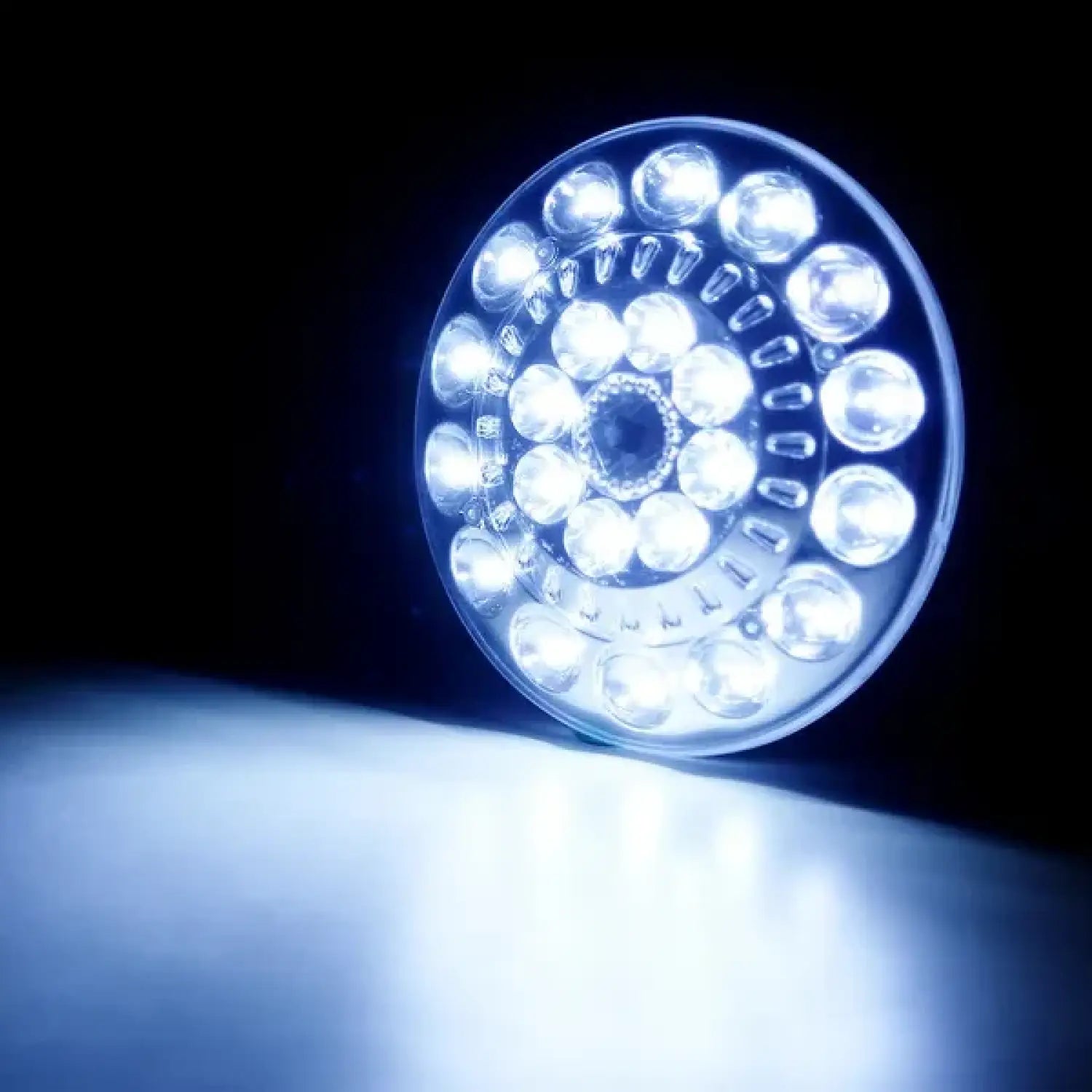 Solar Light Lantern Outdoor LED Hanging Lamp for Camping & Emergency - White - Solar Light