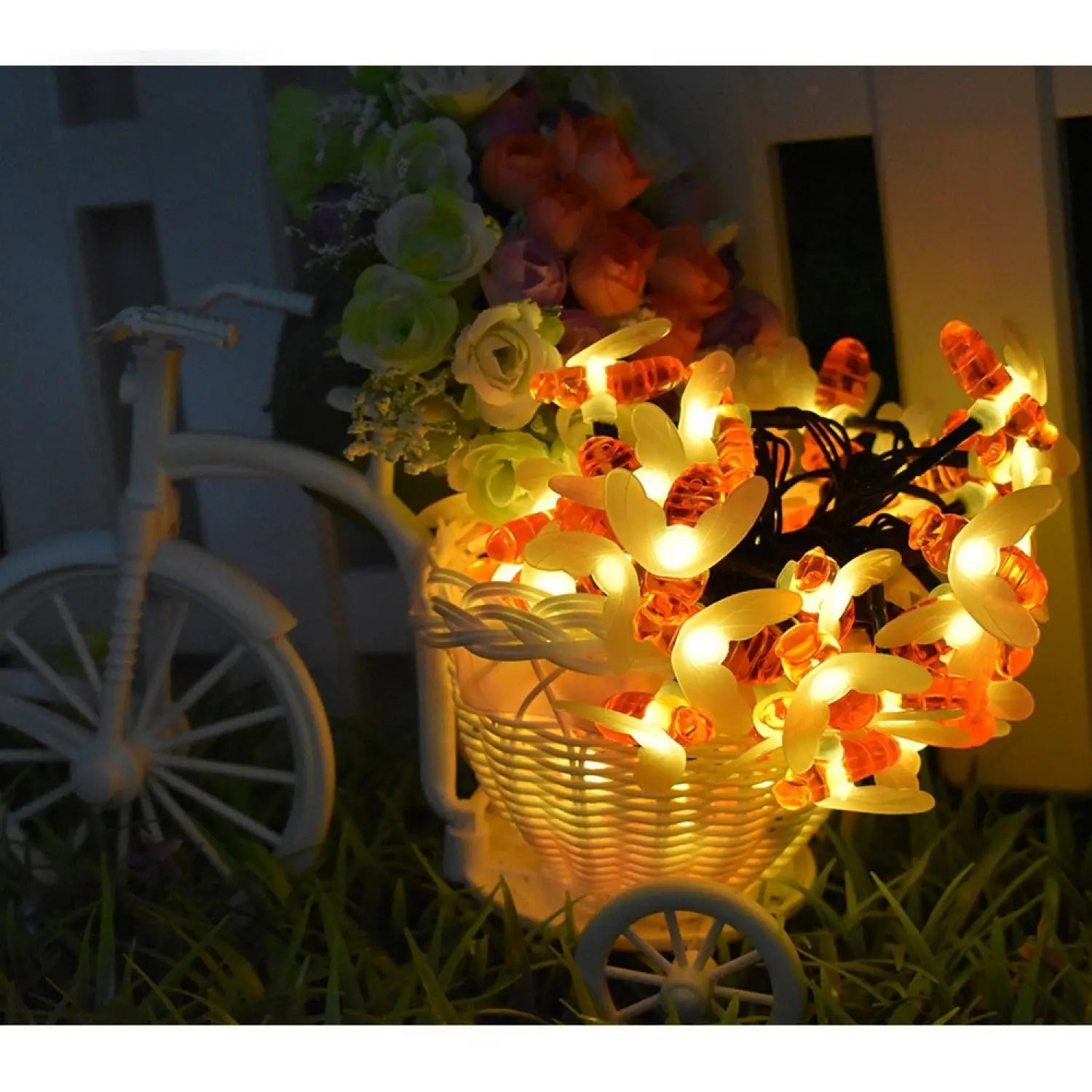 Solar String LED Lights with Bee Design for Garden Party & Holiday Decor - 12V Hanging Light
