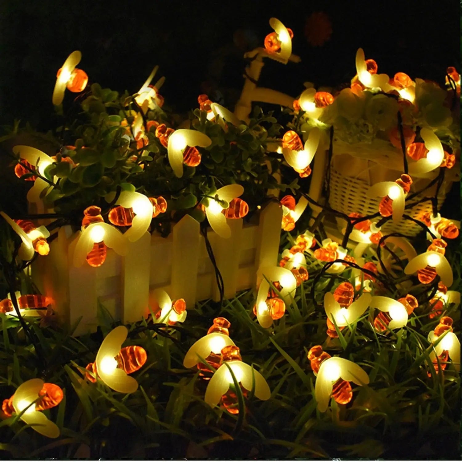 Solar String LED Lights with Bee Design for Garden Party & Holiday Decor - 12V Hanging Light