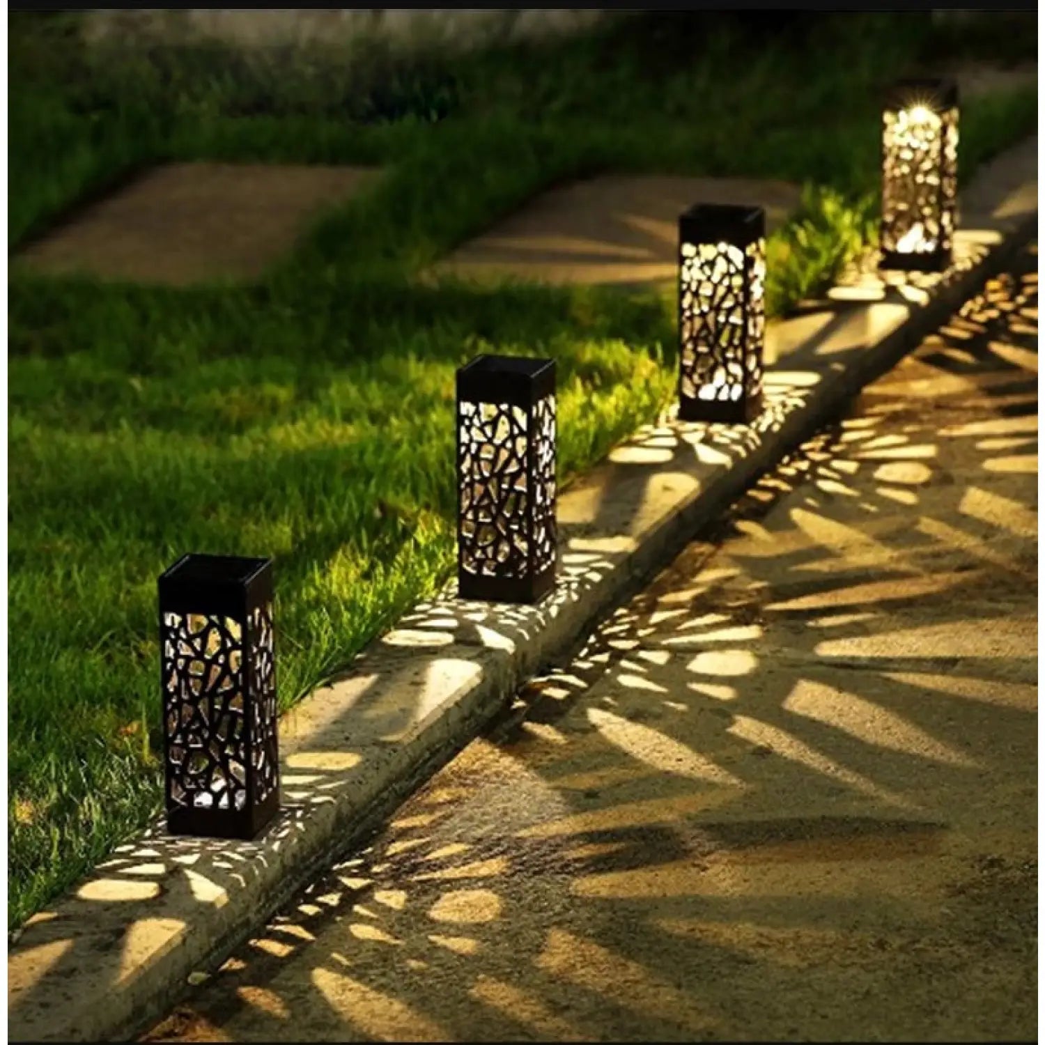 Waterproof Pathway Solar Lamps - Outdoor LED Garden Light - 12V Hanging Light