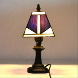 Square Tiffany Glass Tabletop Lamp